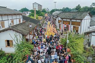 「菜鸟」阿门首次首发15分14板5助 里斯内外兼修 亨德森6中1仅4分